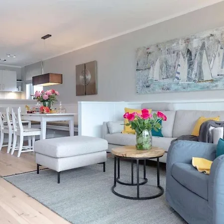 Sueder16 Comfortable Holiday home Wenningstedt-Braderup